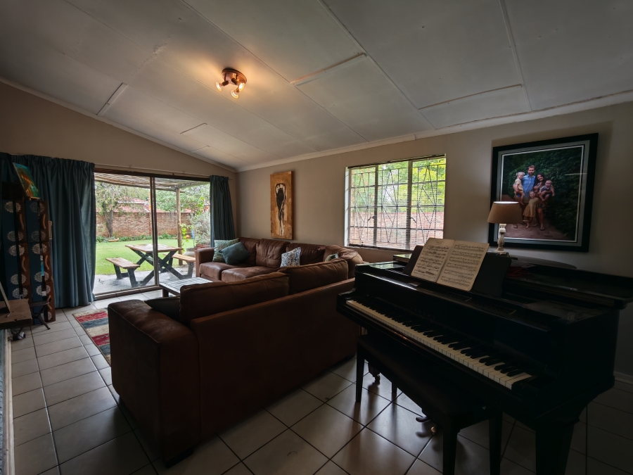 5 Bedroom Property for Sale in Potchefstroom North West